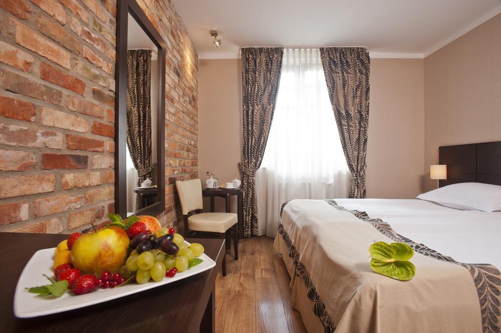 Hotel Bonum Old Town Гданск Стая снимка