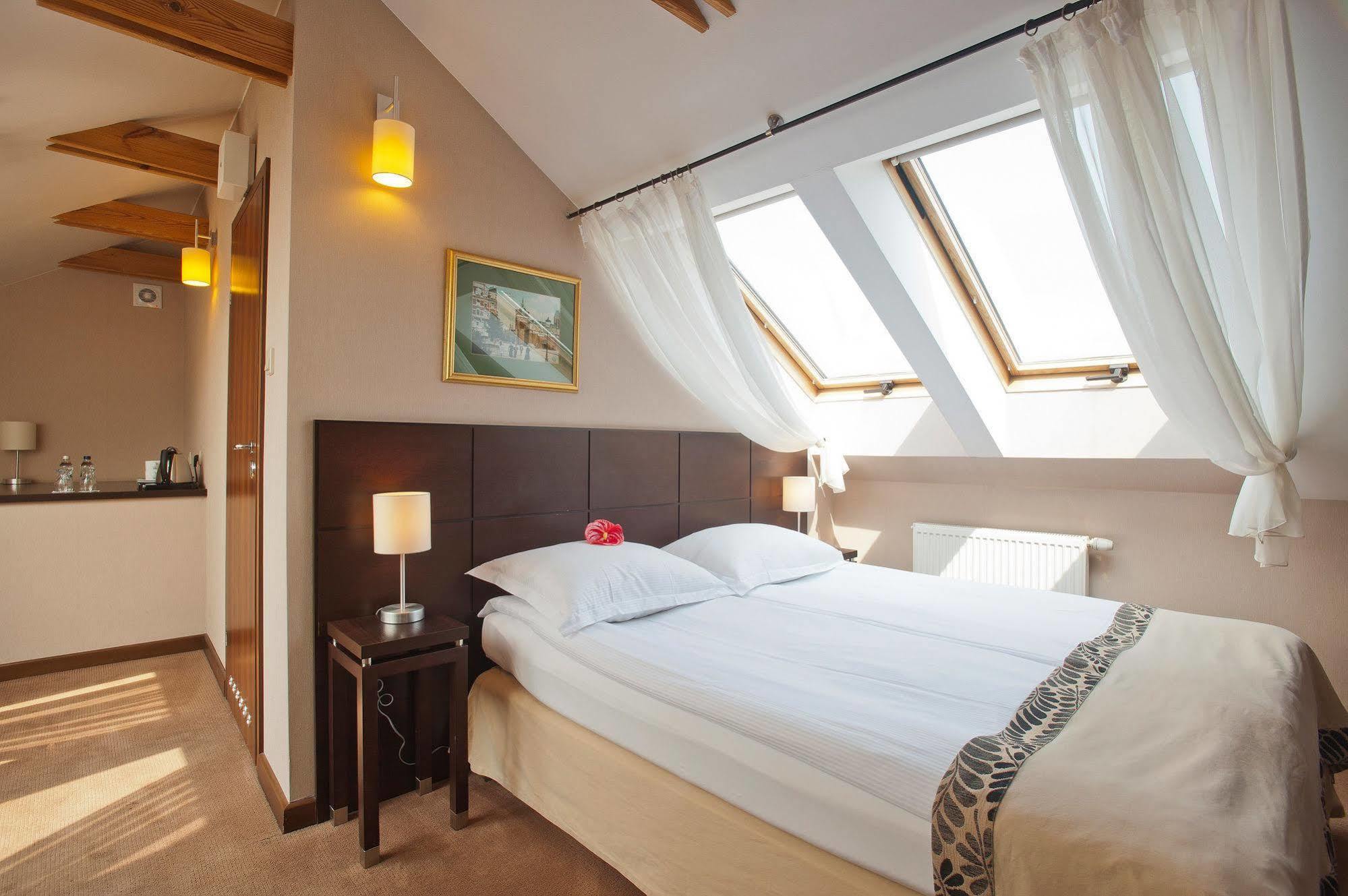 Hotel Bonum Old Town Гданск Стая снимка